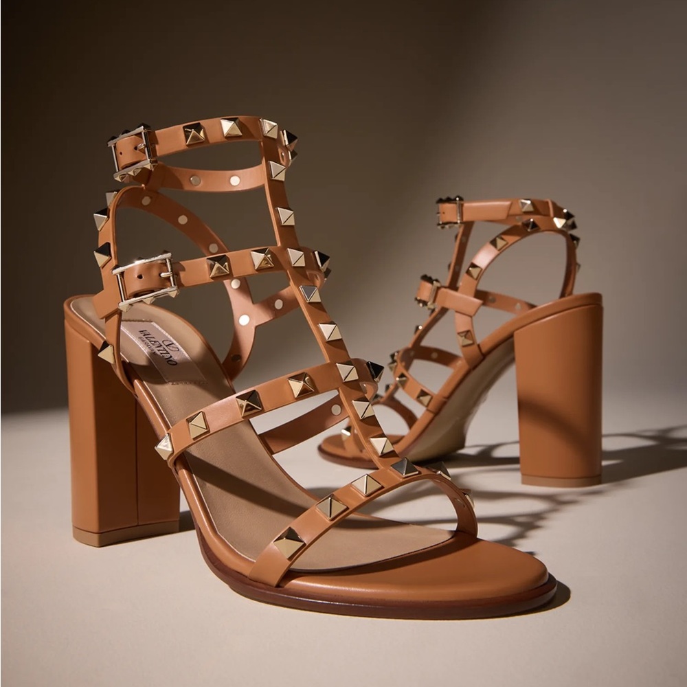 Valentino Garavani 90mm Rockstud Caged T-Strap Leather Sandals Brown 8.5
